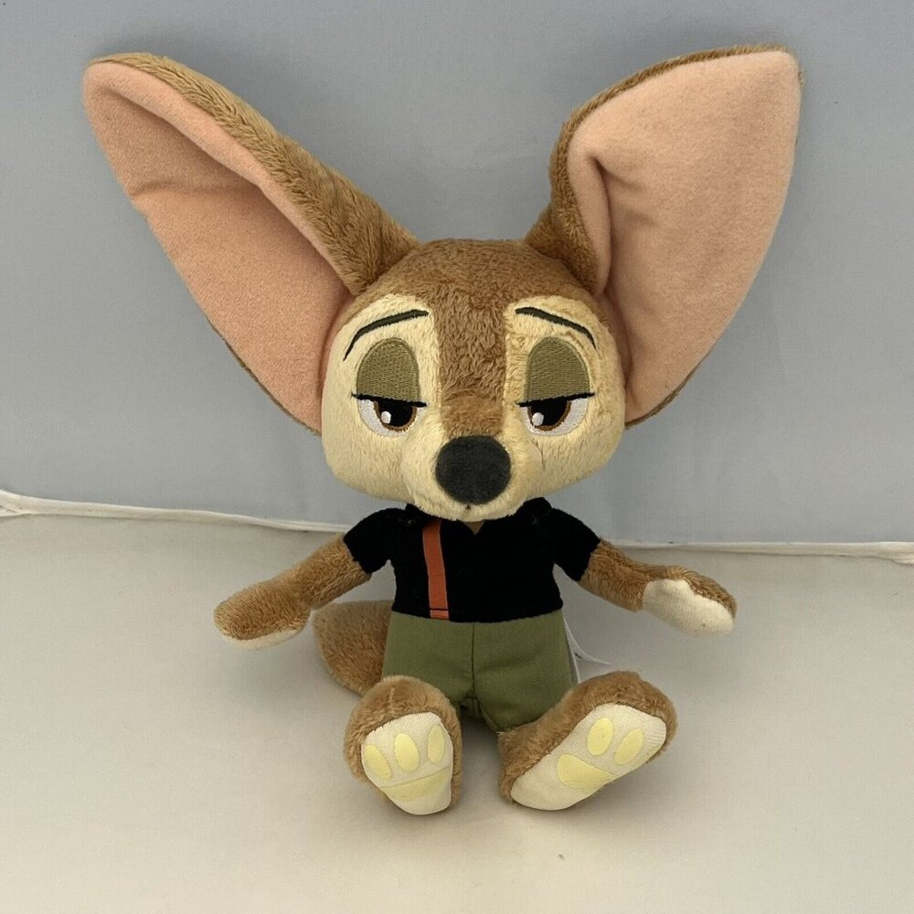 Tomy Disney Zootopia Finnick Fennec Fox Plush Stuffed Animal 6”
